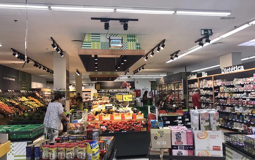 Track Lights for a Spanish Supermarket